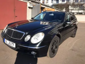 Mercedes-Benz E W211 320 CDI T Avantgarde 2003