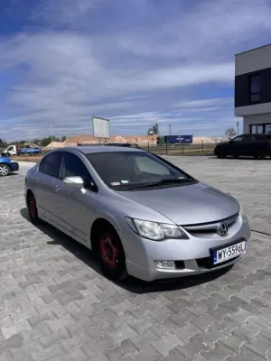 Honda Civic VIII 1.3i-DSI i-VTEC IMA CVT 2007