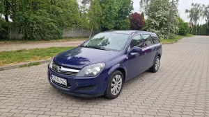 Opel Astra H 1.6 Enjoy 2012