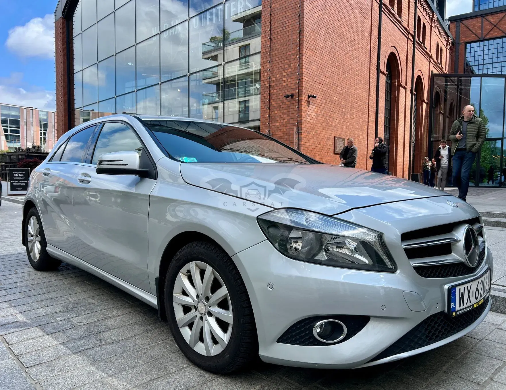 Mercedes-Benz A W176 180 (BlueEFFICIENCY) 7G-DCT 2012