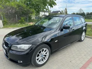 BMW 3 Series E90/E91/E92/E93 320i 2011