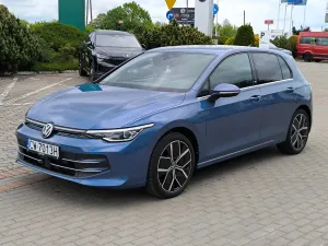 Volkswagen Golf VIII 1.5 eTSI EVO Style DSG 2024