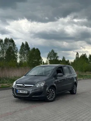 Opel Zafira B 1.7 CDTI Essentia 2010