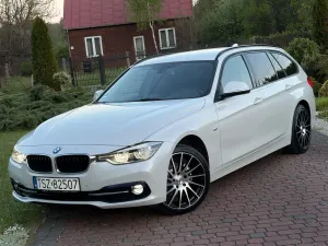 BMW 3 Series F30/F31 318d Sport Line 2016