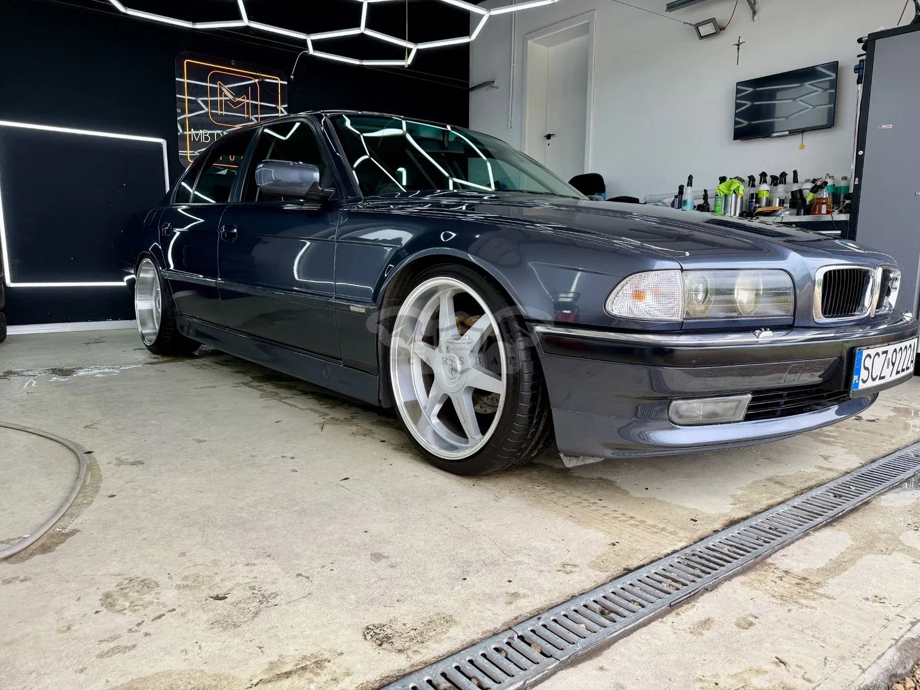 BMW 7 Series E38 740i V8 1994