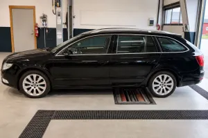 Skoda Superb II 2.0 TDI Comfort DSG 2011