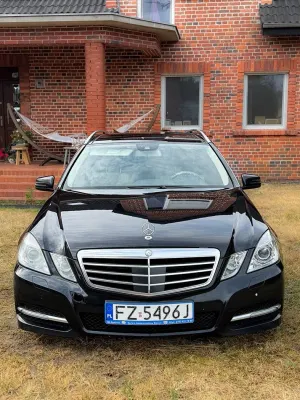 Mercedes-Benz E W212/W207 350 CDI DPF BlueEFFICIENCY 7G-TRONIC Avantgarde 2012