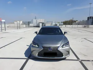 Lexus ES 300h Prestige 2020