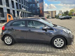 Kia Rio III 1.2 Attract 2015