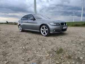 BMW 3 Series E90/E91/E92/E93 318d 2009