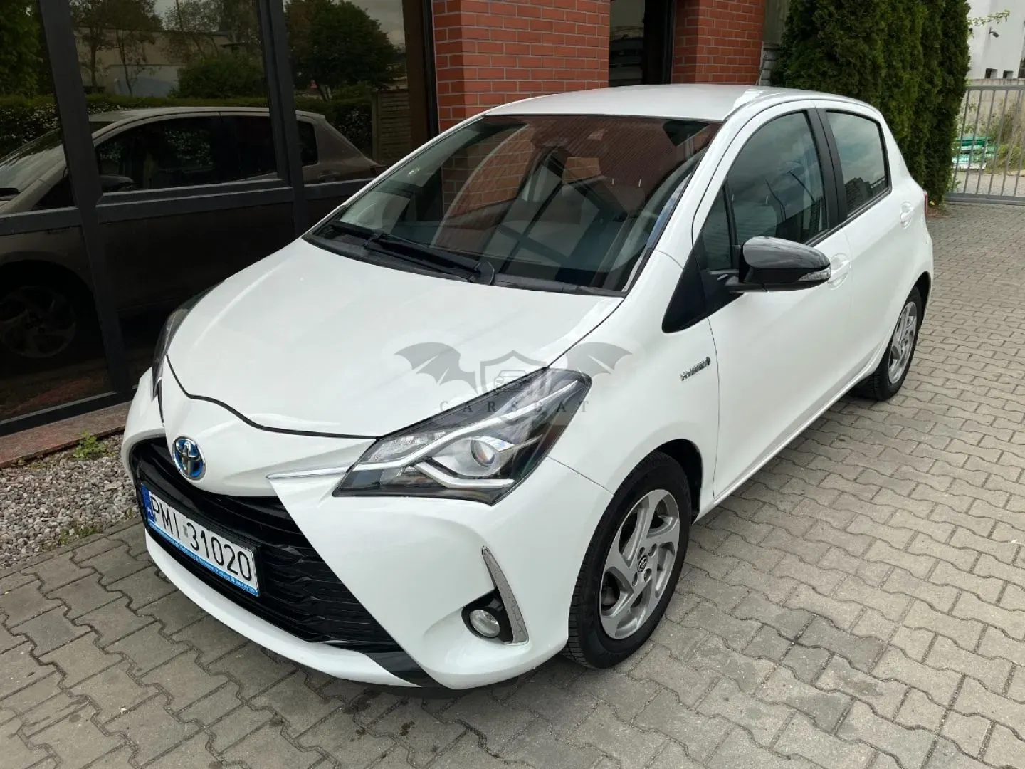 Toyota Yaris III Hybrid 100 Business Edition 2019