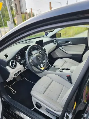 Mercedes-Benz A W176 180 7G-DCT 2015