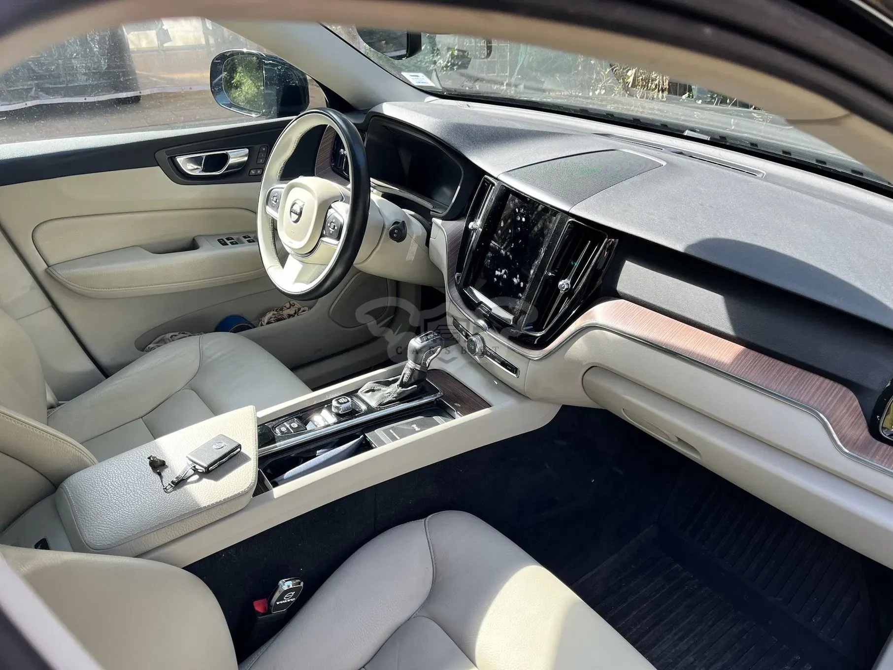 Volvo XC60 II T6 AWD Momentum 2021