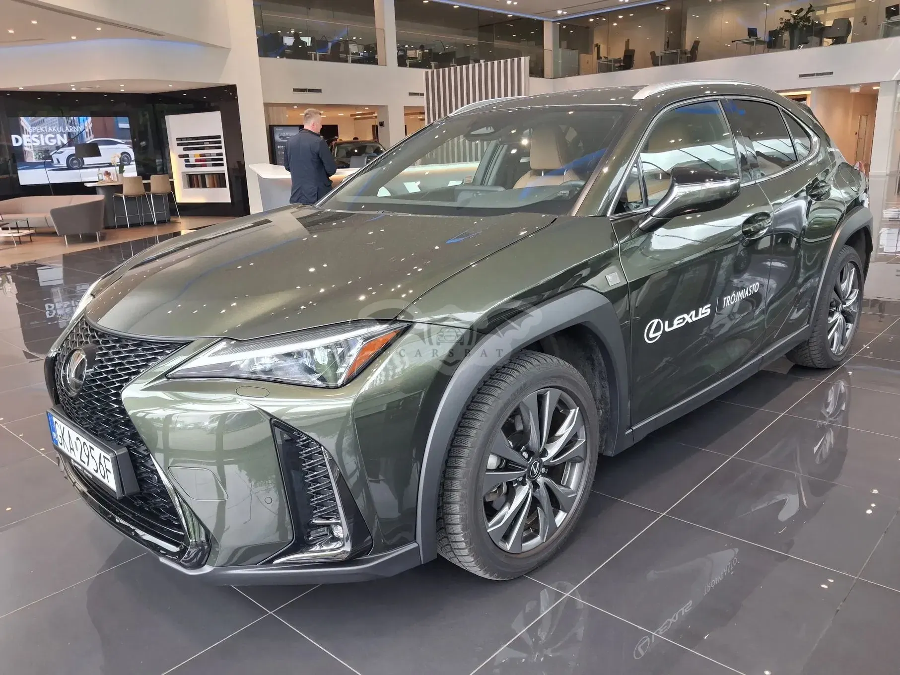 Lexus UX 2025
