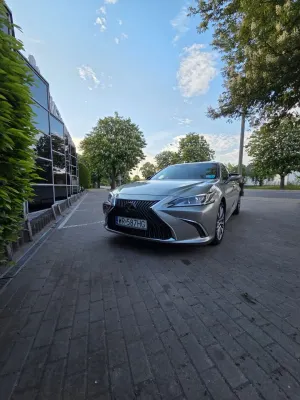 Lexus ES 300h Prestige 2020