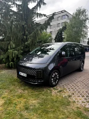 Hyundai Staria 2021