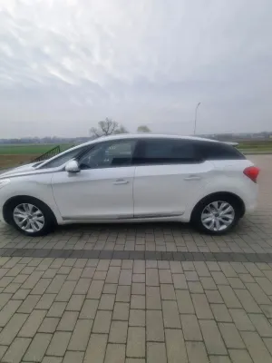 DS DS5 2015