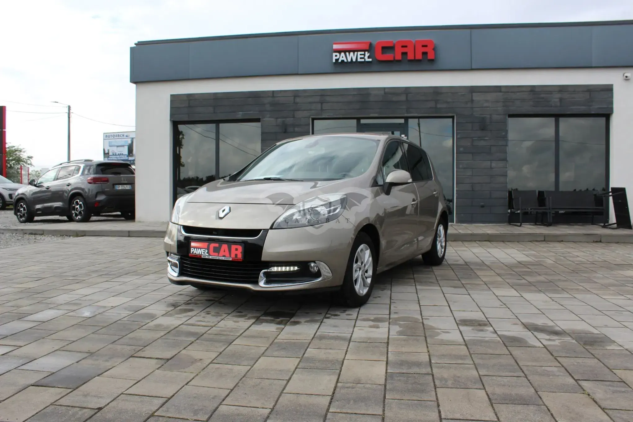 Renault Scenic III Energy dCi 110 S&S Paris 2012