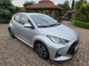 Toyota Yaris IV Hybrid 100 Premium 2020