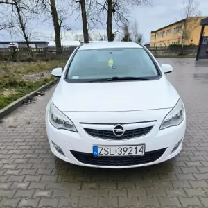 Opel Astra J 1.7 CDTI Sport 2011
