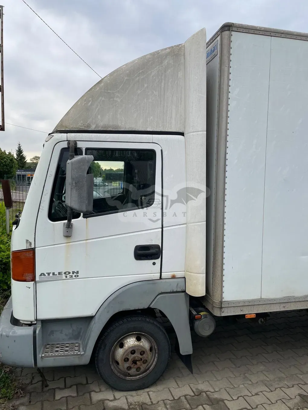 Nissan Atleon 2001