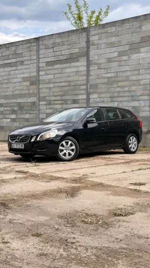Volvo V60 I D2 Geartronic Powershift Kinetic 2013