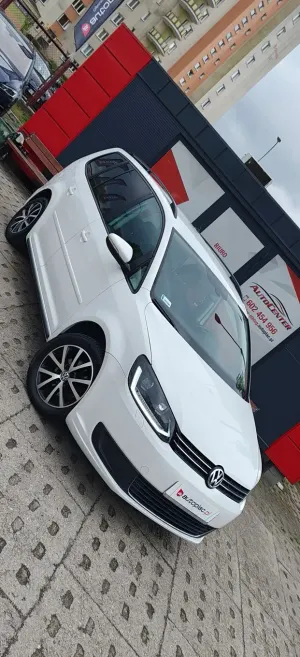 Volkswagen Touran II 1.6 TDI DPF DSG Highline 2011
