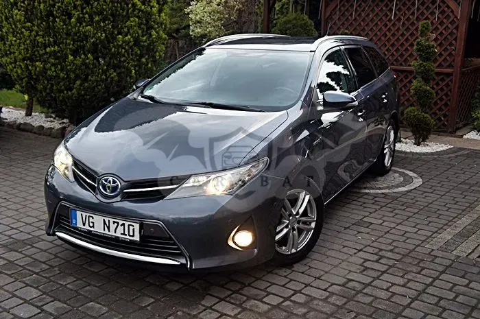 Toyota Auris II 1.8 HSD Luna 2014