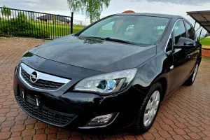 Opel Astra J 2.0 CDTI DPF Design Edition 2010