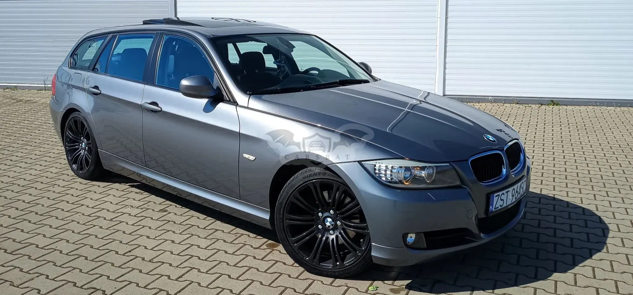BMW 3 Series E90/E91/E92/E93 318d Luxury Line 2011