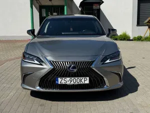 Lexus ES 300h Omotenashi 2019