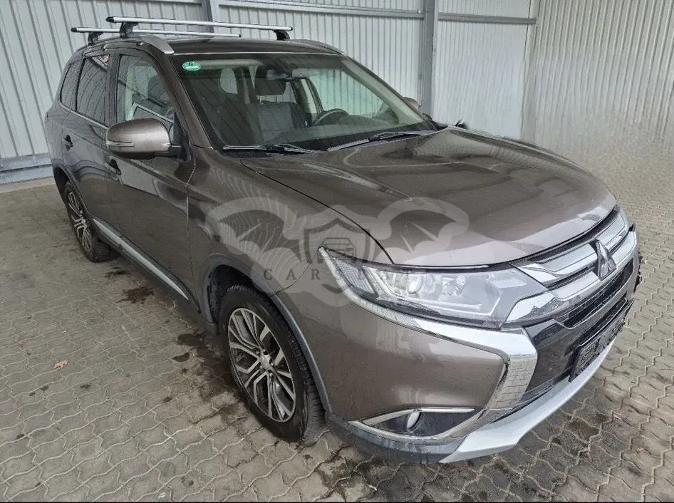 Mitsubishi Outlander III 2.0 2WD CVT Edition 100 2017