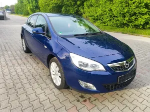 Opel Astra J 1.4 EcoFLEX Design Edition 2011