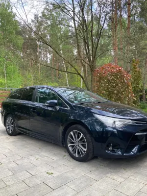 Toyota Avensis III 2.0 D-4D Premium 2015