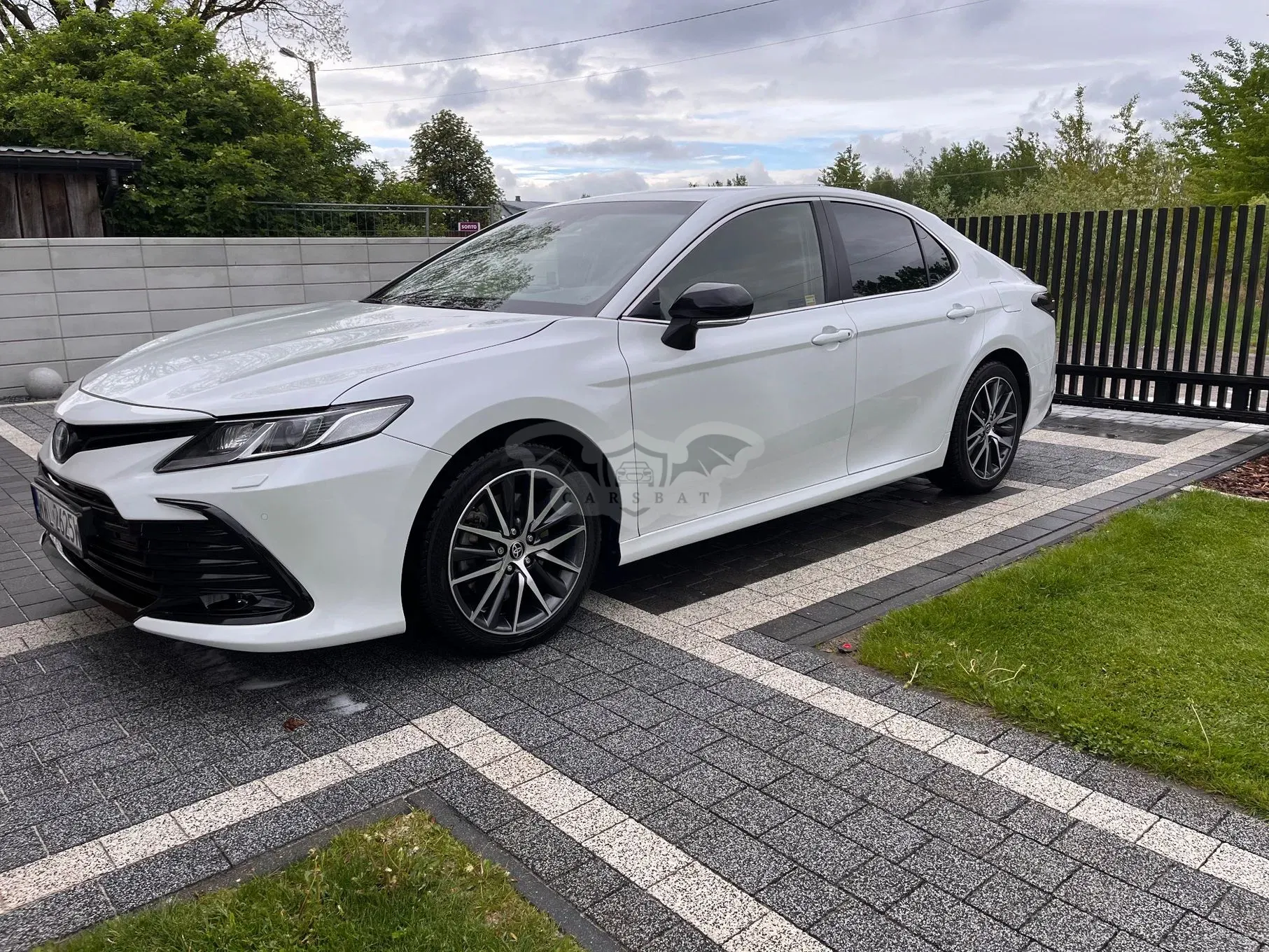 Toyota Camry 2.5 Hybrid Prestige CVT 2024