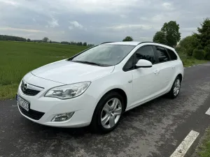 Opel Astra J 1.4 Turbo ENERGY 2011