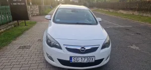 Opel Astra J 1.6 T Sport 2011