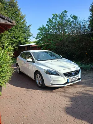 Volvo V40 II D2 2015
