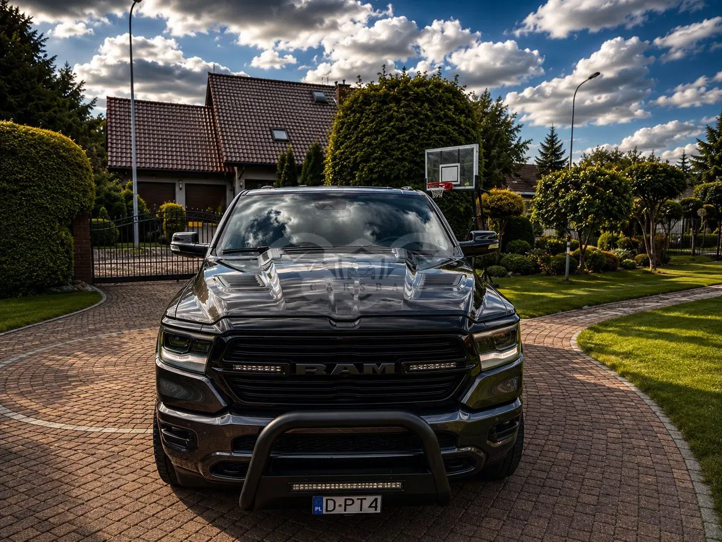 RAM 1500 5.7 Crew Cab Laramie 2023