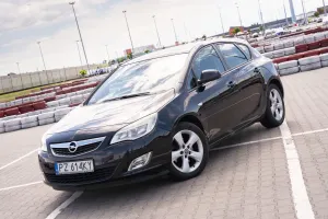 Opel Astra J 1.7 CDTI Edition 150 2010