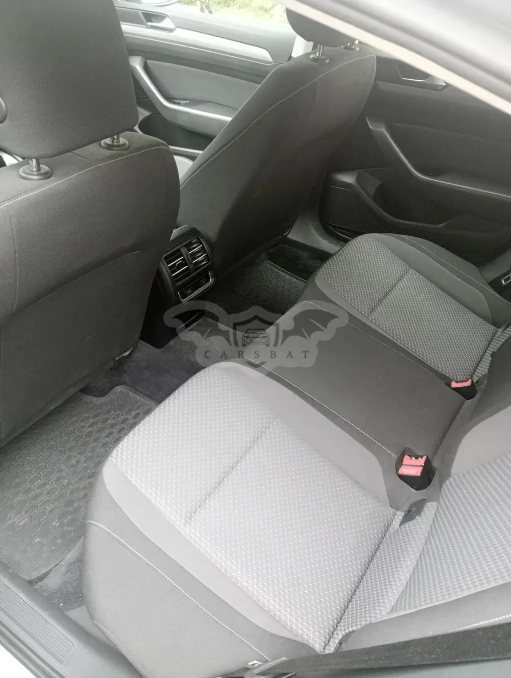 Volkswagen Passat B8 1.6 TDI BMT Trendline 2015