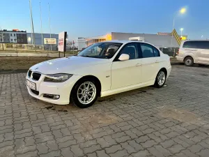 BMW 3 Series E90/E91/E92/E93 320i 2010