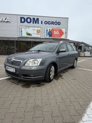 Toyota Avensis II 2.0 D-4D Sol 2005