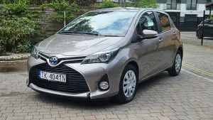 Toyota Yaris III Hybrid 100 Dynamic 2015
