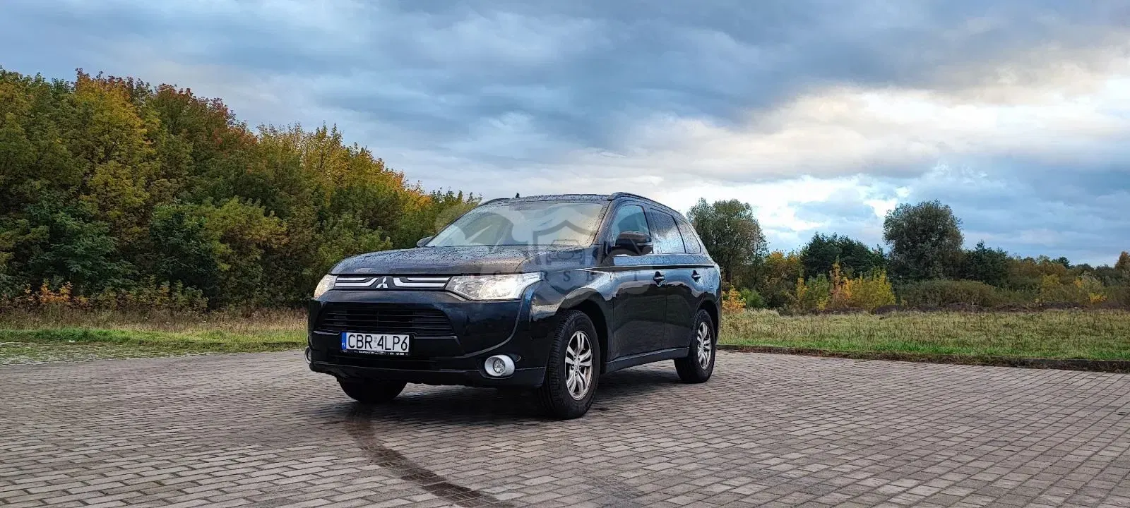 Mitsubishi Outlander III 2.0 Intense CVT 2013
