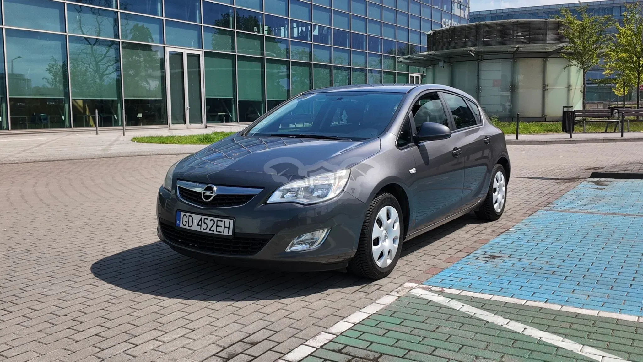 Opel Astra J 1.6 Active 2011