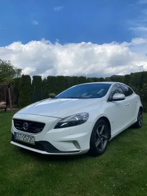 Volvo V40 II 2014