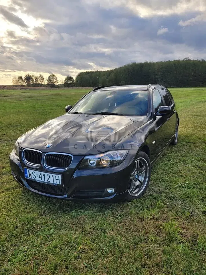 BMW 3 Series E90/E91/E92/E93 320i Edition Exclusive 2011