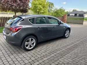 Opel Astra J 2.0 CDTI Cosmo 2011