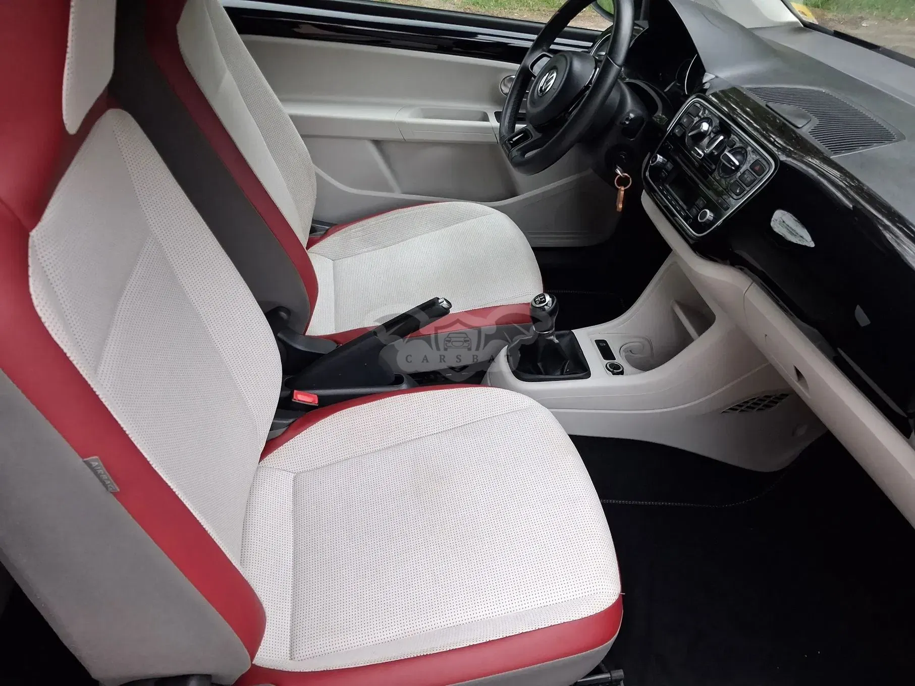 Volkswagen Up! 1.0 white 2012
